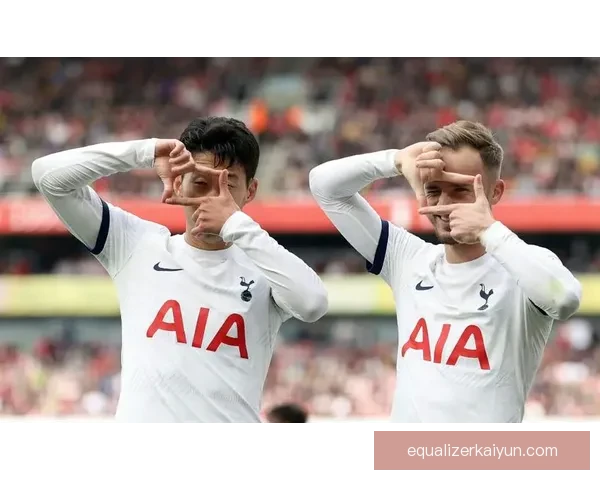 英超热刺客战安菲尔德表现稳健，争夺前四形势依然严峻